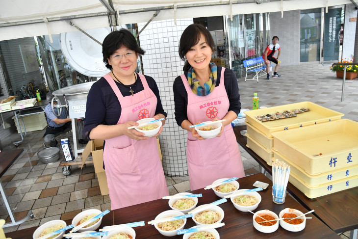 ゴール地点で本日4つ目のグル麺「ひっぱりうどん」を完食！