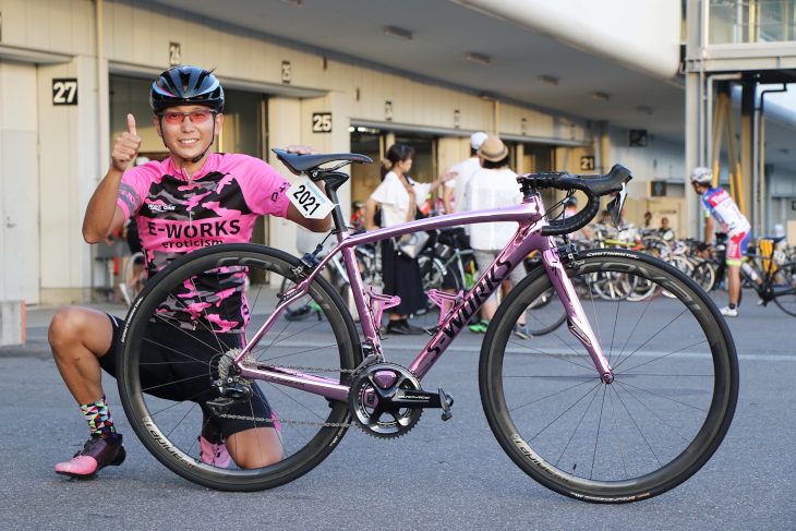 高村拓也さん（E-WORKS Pinky）　スペシャライズド S-Works Roubaix