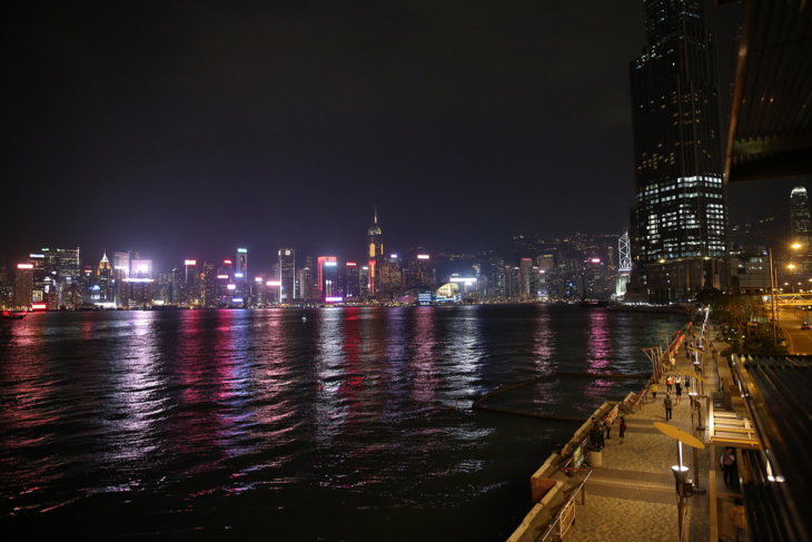 香港といえば百万ドルの夜景。右側に写るメイン通りでサイクロソンが開催されたのだ