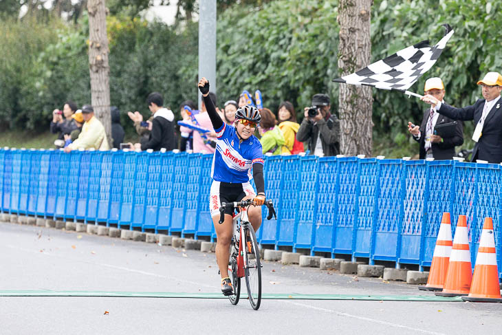 女子ロードレース　飯田風音（埼玉県、川越工業高校）が優勝