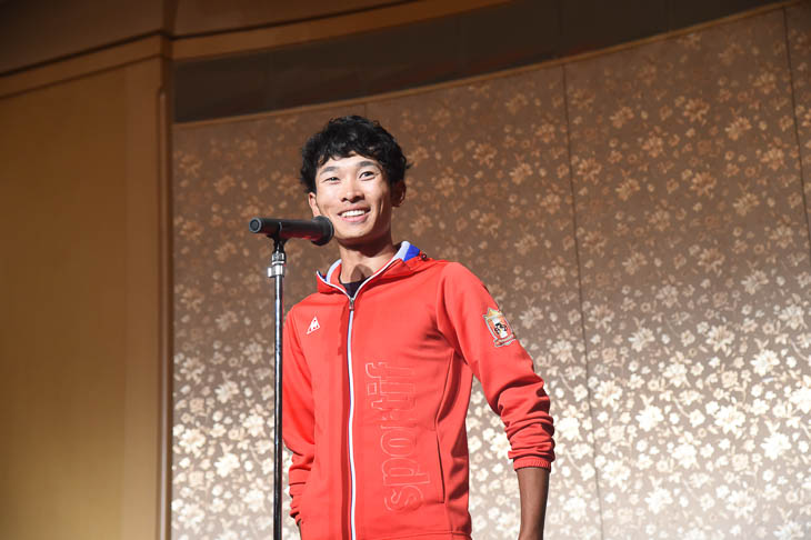 「来年は優勝できるように頑張ります」と雨澤毅明（宇都宮ブリッツェン）