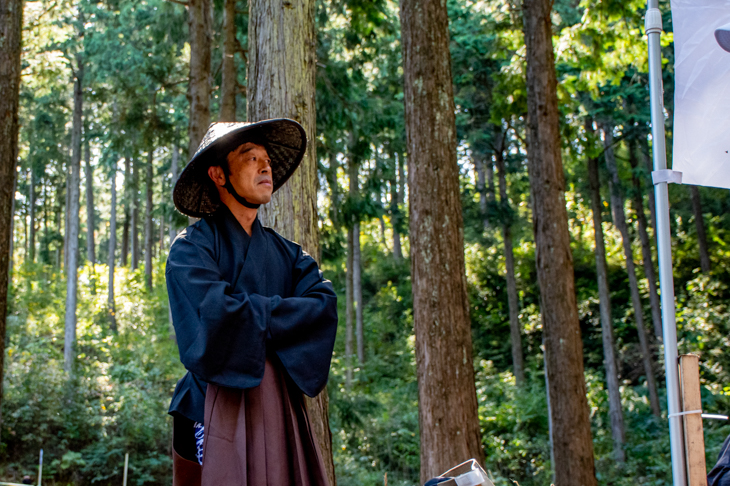 お侍さんも古賀志林道に。まったく違和感がない…