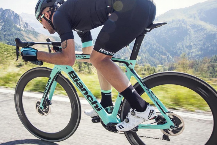 あらゆるシチュエーション、コンディションに対応することが出来るOLTRE XR4 DISC