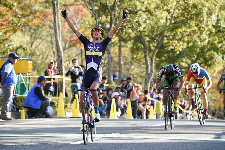 大河内将泰（南大隅高校）が5人のスプリントを制して優勝