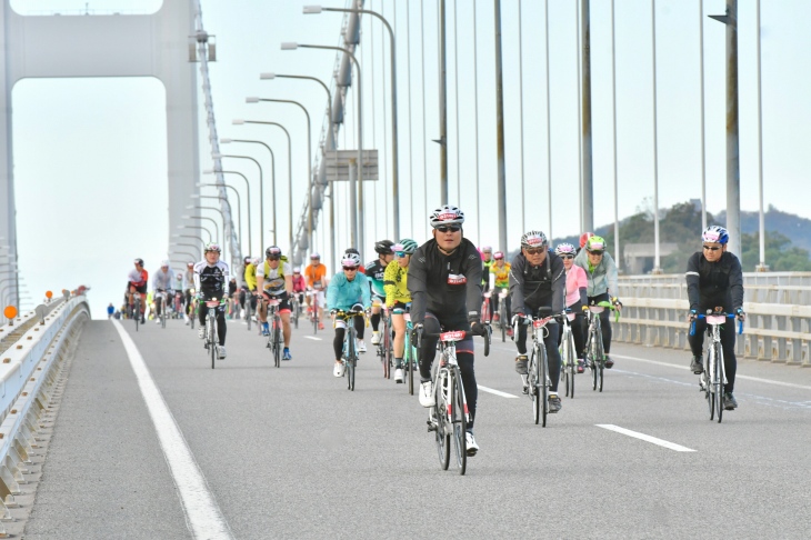 しまなみ海道がサイクリストで埋め尽くされる1日