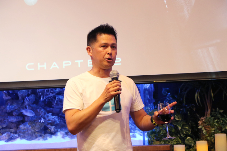 「軽さだけではなくコントロール性や快適性にも配慮して開発を重ねた」とマイク氏
