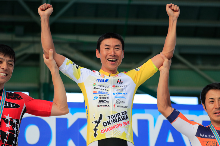 市民100kmオーバー40で優勝した宿谷英男（竹芝サイクルレーシング）