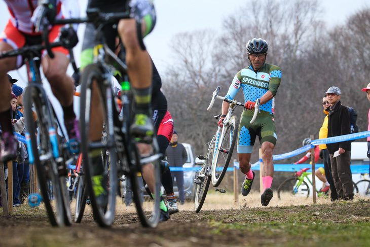 エリート男子　大会オーガナイザーの矢野大介（SPEEDVAGEN FAMILY RACING）も走る