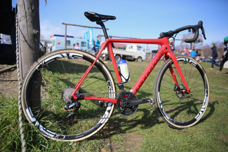 ギャリー・ミルバーン(オーストラリア、MAAP ENVE CX Team)のキャノンデール SUPER X