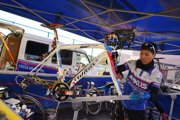 ワコーズではお馴染みの自転車洗浄を行ってくれる