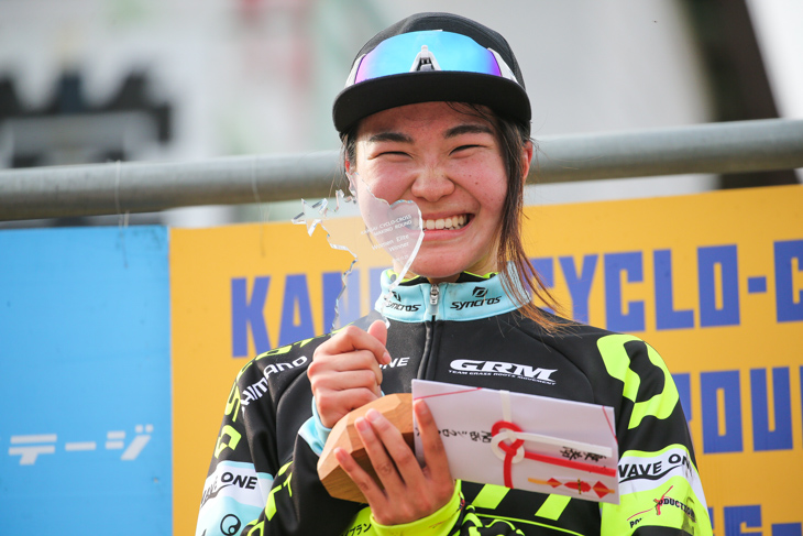 女子エリート 優勝した松本璃奈(TEAM SCOTT)