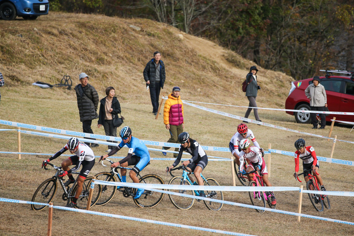 男子エリート 日本人選手で構成された5番手パック