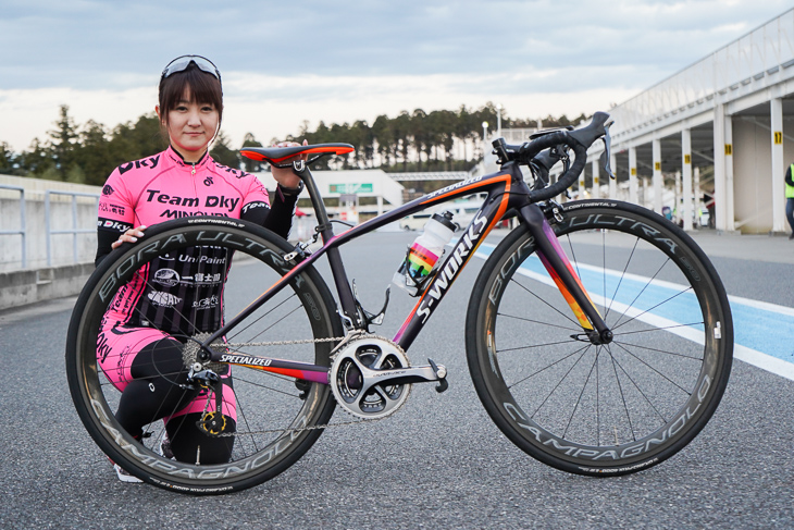 上野梓さん(Team DKY) スペシャライズド S-Works Amira