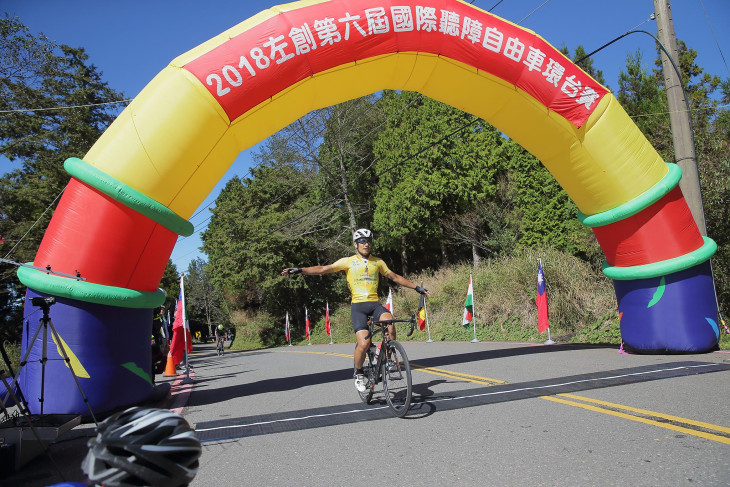 第7ステージ、大平山山頂ゴールは岩島選手がトップでフィニッシュ