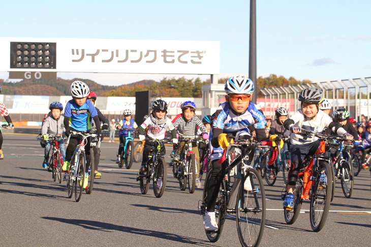 もてぎ7時間エンデューロはキッズレースで幕開け！大人顔負けの本格派も多い