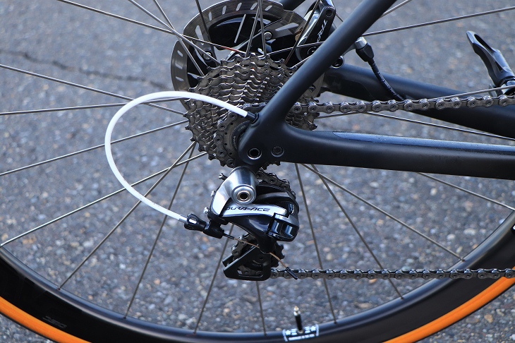 コンポーネントは9000系DURA-ACE リアホイールも2:1組だ