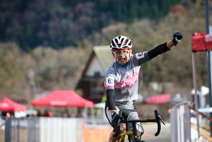 男子マスターズ50-54 羽鳥和重(Cycleclub3UP)が優勝