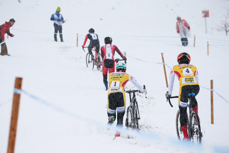 男子U23　ライバルに先行を許す織田聖（弱虫ペダルサイクリングチーム）