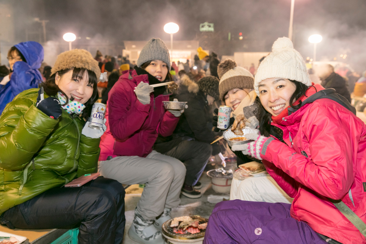 夜は野外焼肉アフターパーティーだ