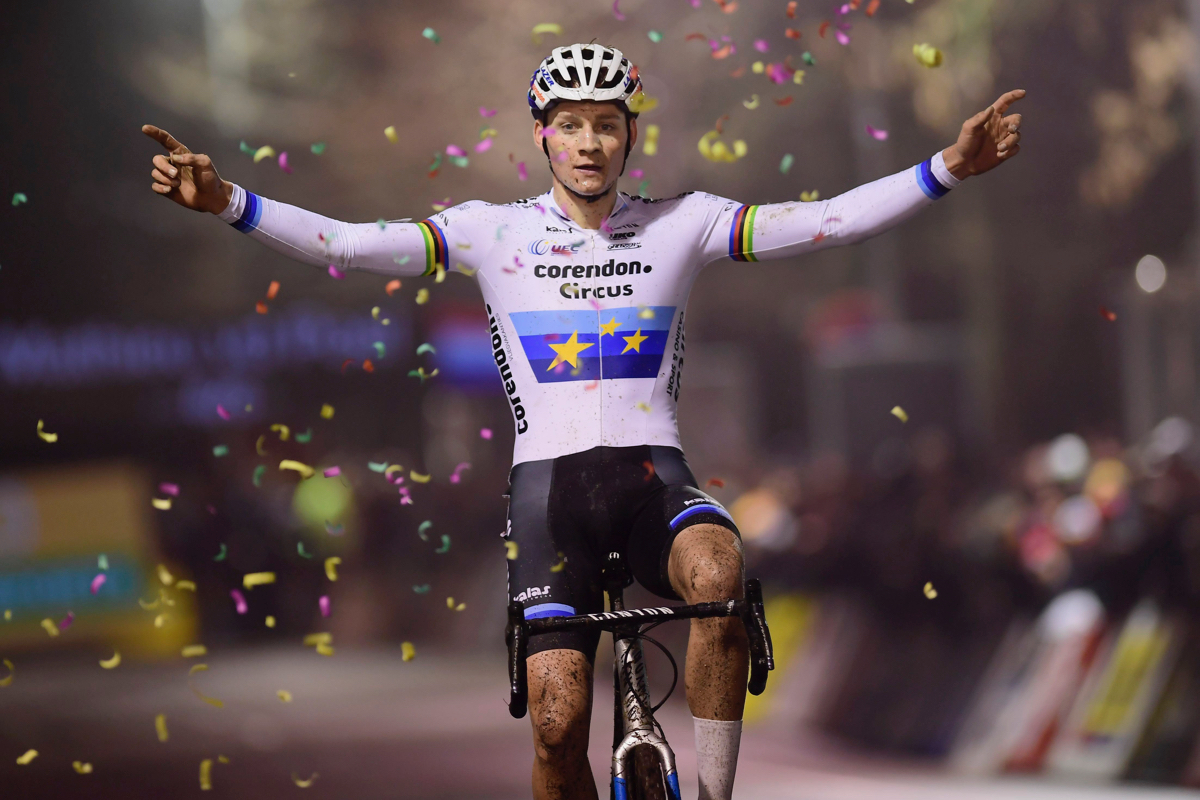 今季20勝目を挙げたマチュー・ファンデルポール(オランダ、コレンドン・サーカス)