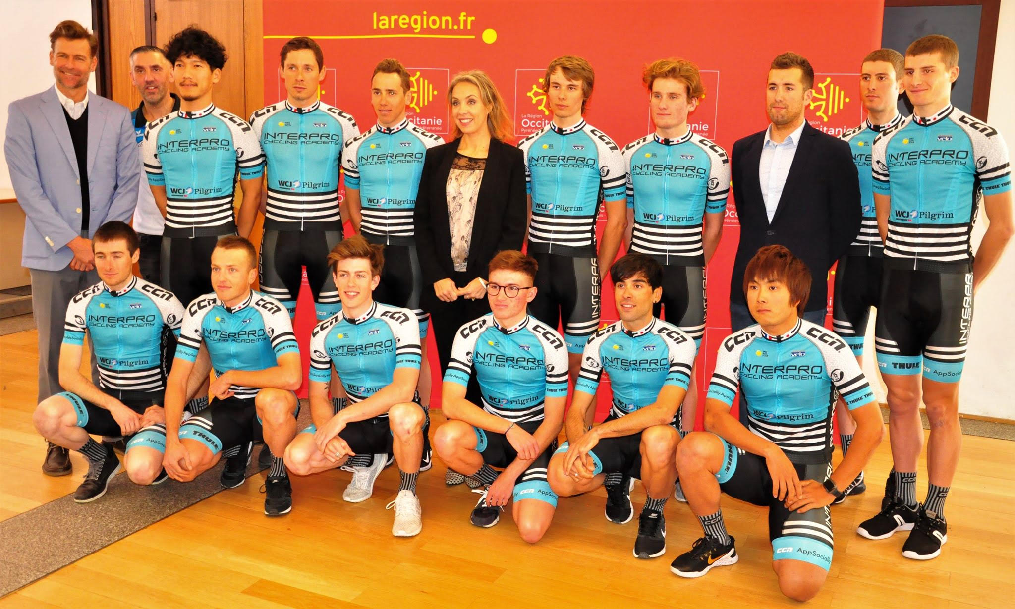 フランスの拠点となるリル・ジョルダンでチームプレゼンテーションを行ったインタープロ サイクリングアカデミー