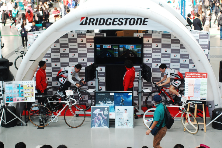 埼玉サイクルエキスポにブリヂストンサイクルが出展　オリンピアン同士の自転車対決も実施