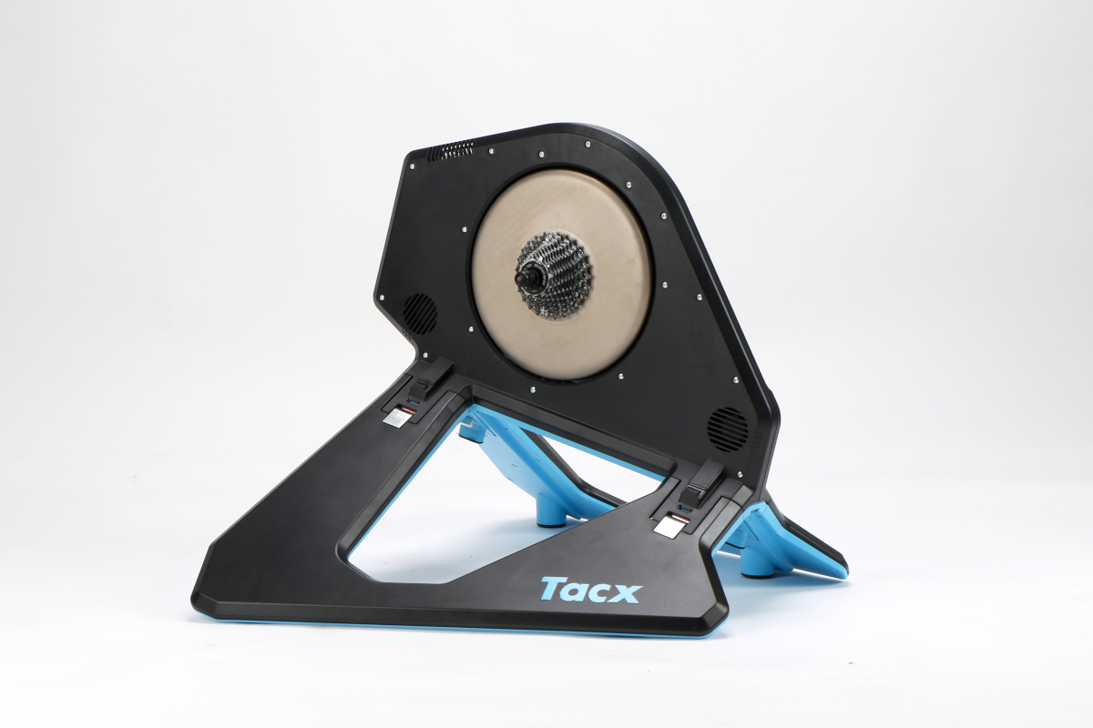 Tacx NEO2 スマートローラー