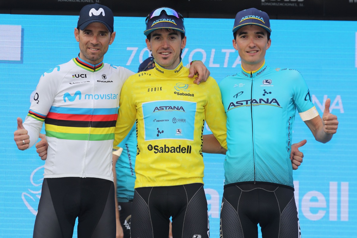 個人総合優勝を達成したヨン・イサギレ(スペイン、アスタナ)。総合トップスリーをスペイン勢が独占した