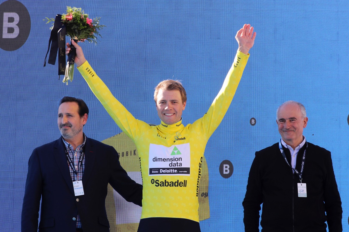 第1ステージ エドヴァルド・ボアッソンハーゲン（ノルウェー、ディメンションデータ）がリーダージャージを獲得
