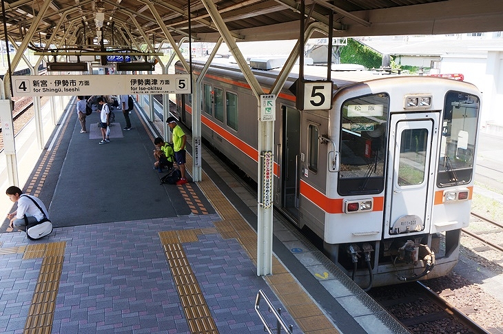 駅に戻ると廃線の瀬戸際から奇跡復活を遂げた路線