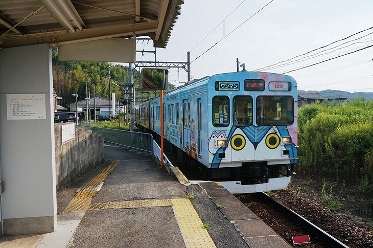 やっとこさ伊賀鉄道の最寄り駅までやってくると、やってきたのはもと東急の1000系電車だった