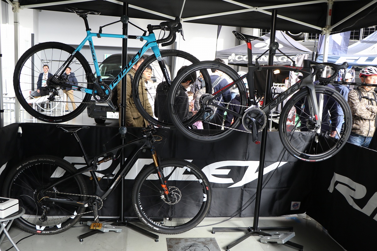 リドレーではエアロロードのNOAH FAST DISC、シクロクロスのX-NIGHT、フルサスMTBのSABLOを展示