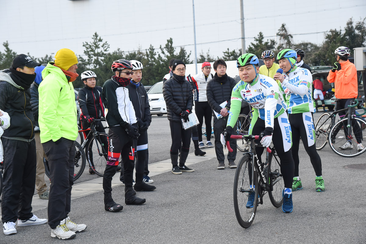 レース前に行われる自転車安全講習会