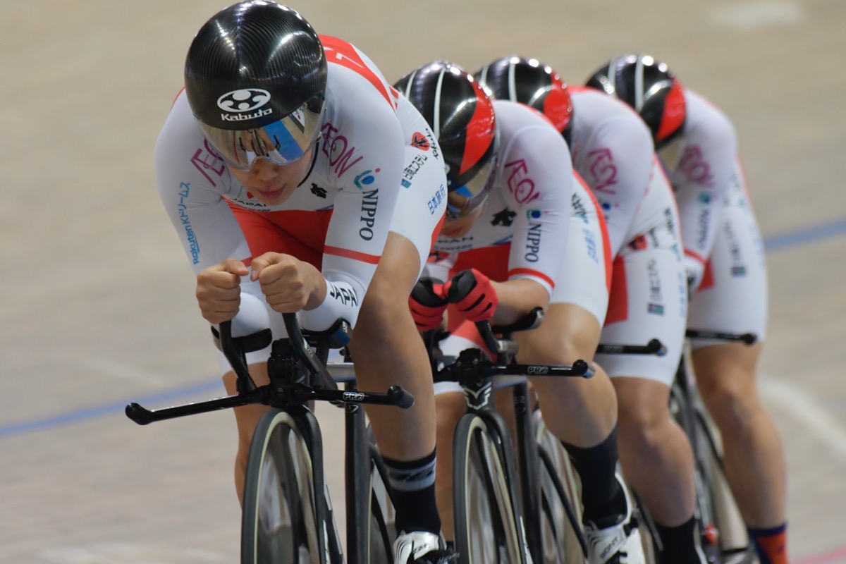 女子チームパシュート予選 日本チームは10位
