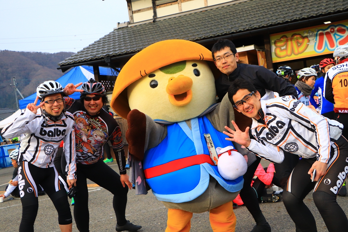 道の駅あぢかまの里のゆるキャラ　あぢかもくん