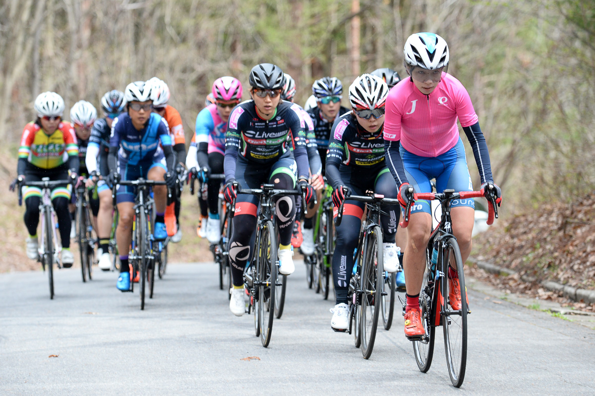 JBCFのレースでも女子選手の参加者は増加傾向だが、女子のチームはまだ少ない(2019年JBCF東日本ロードクラシック)