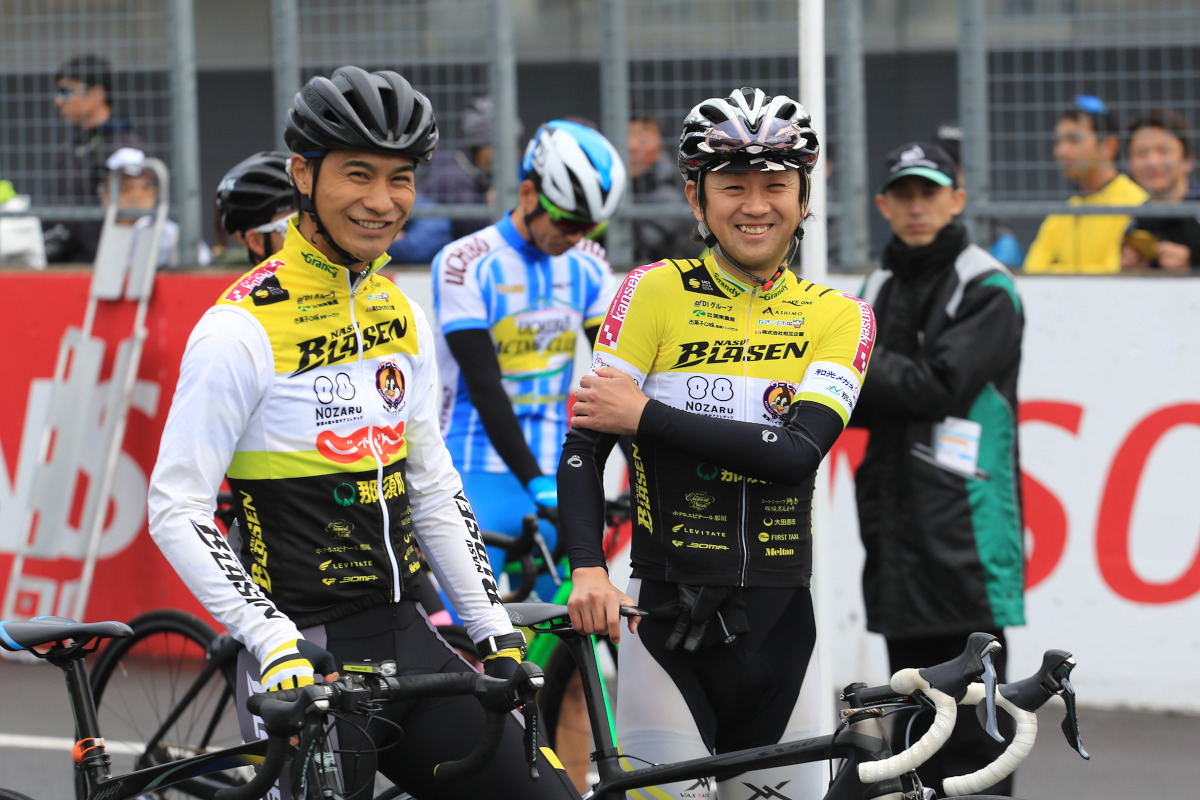 元プロ選手の長沼隆行さんと那須ブラーゼンの若杉社長がサポートライダーを務めてくれた