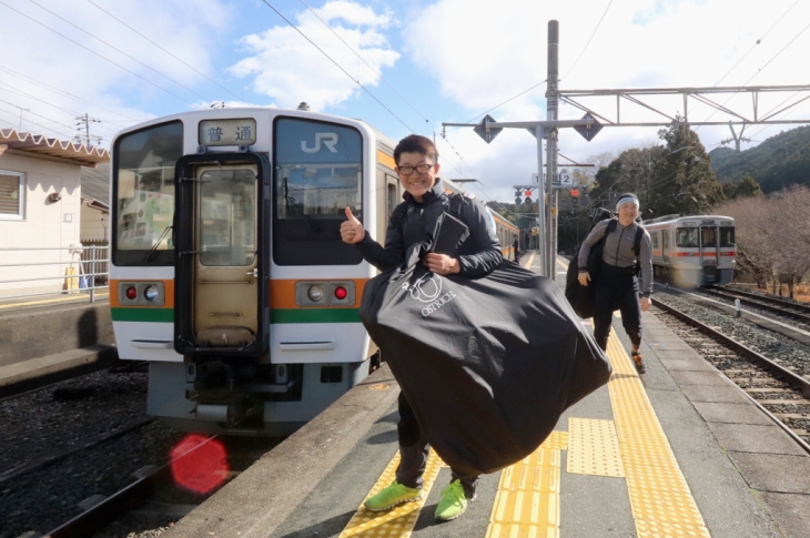 約1時間の乗り鉄旅から下車してサイクリングへ！国鉄末期に生まれた213系電車に乗れてゴキゲンのナカジ（笑）