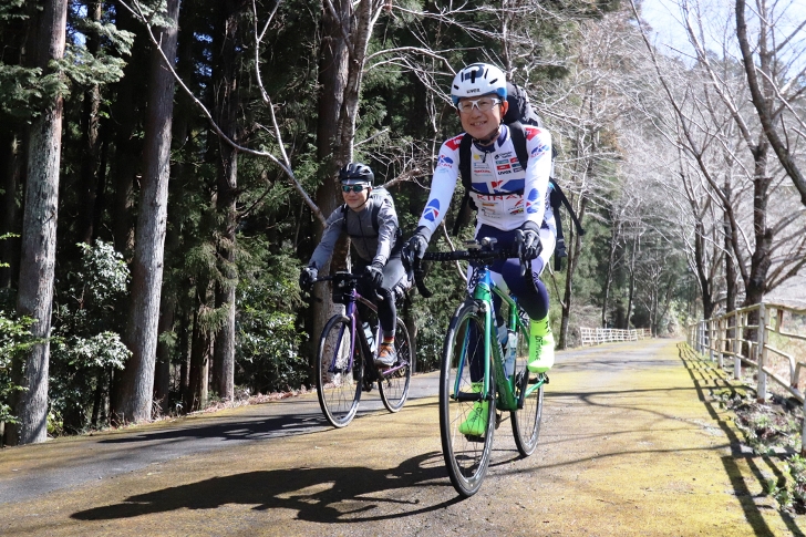 鳳来寺から先の廃線は一部区間が自転車専用道として整備されていました