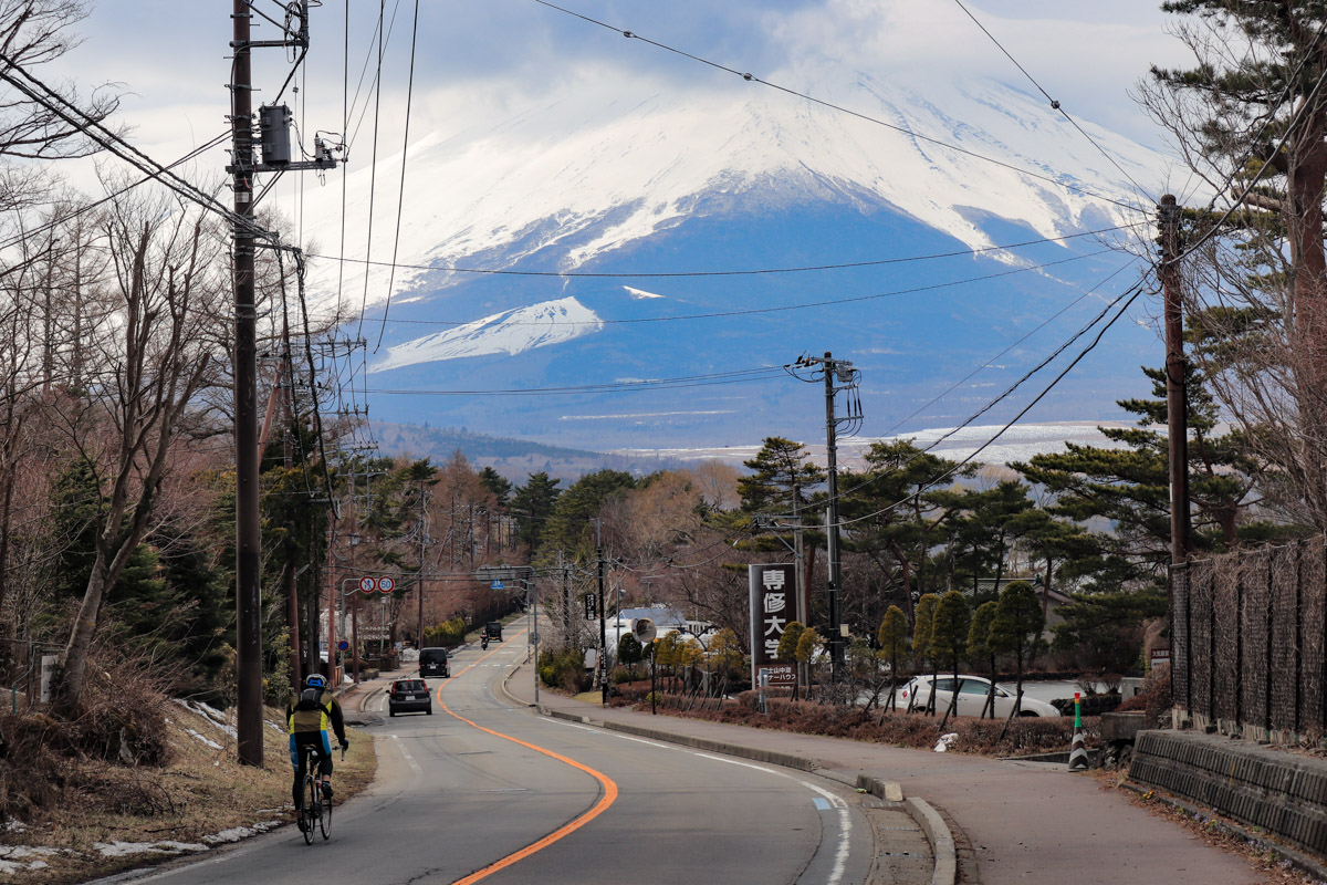 山中湖では富士山がどどんと迫ってきた