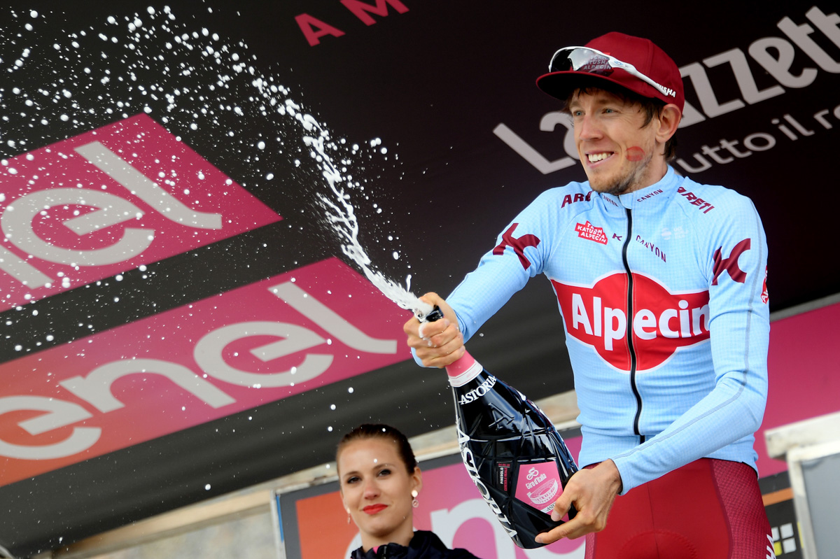 2019年ジロ第13ステージで優勝を飾ったイルヌル・ザカリン(ロシア、当時カチューシャ)