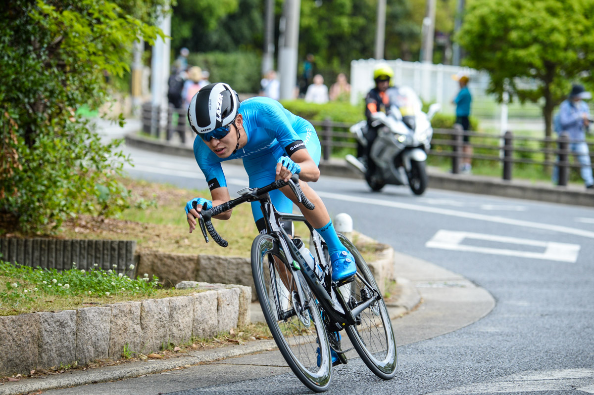 TOJ堺ステージの個人TTを走る木村圭佑（シマノレーシング）