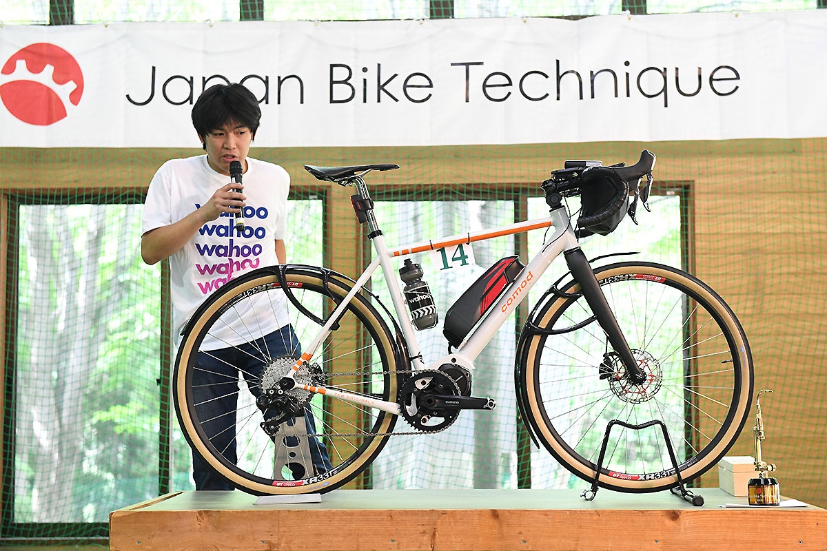 東京サイクルデザイン専門学校のチームTCDが持ち込んだハンドメイドEバイク! 果たして輪行はできるのか、バッテリーは75km保つのか?