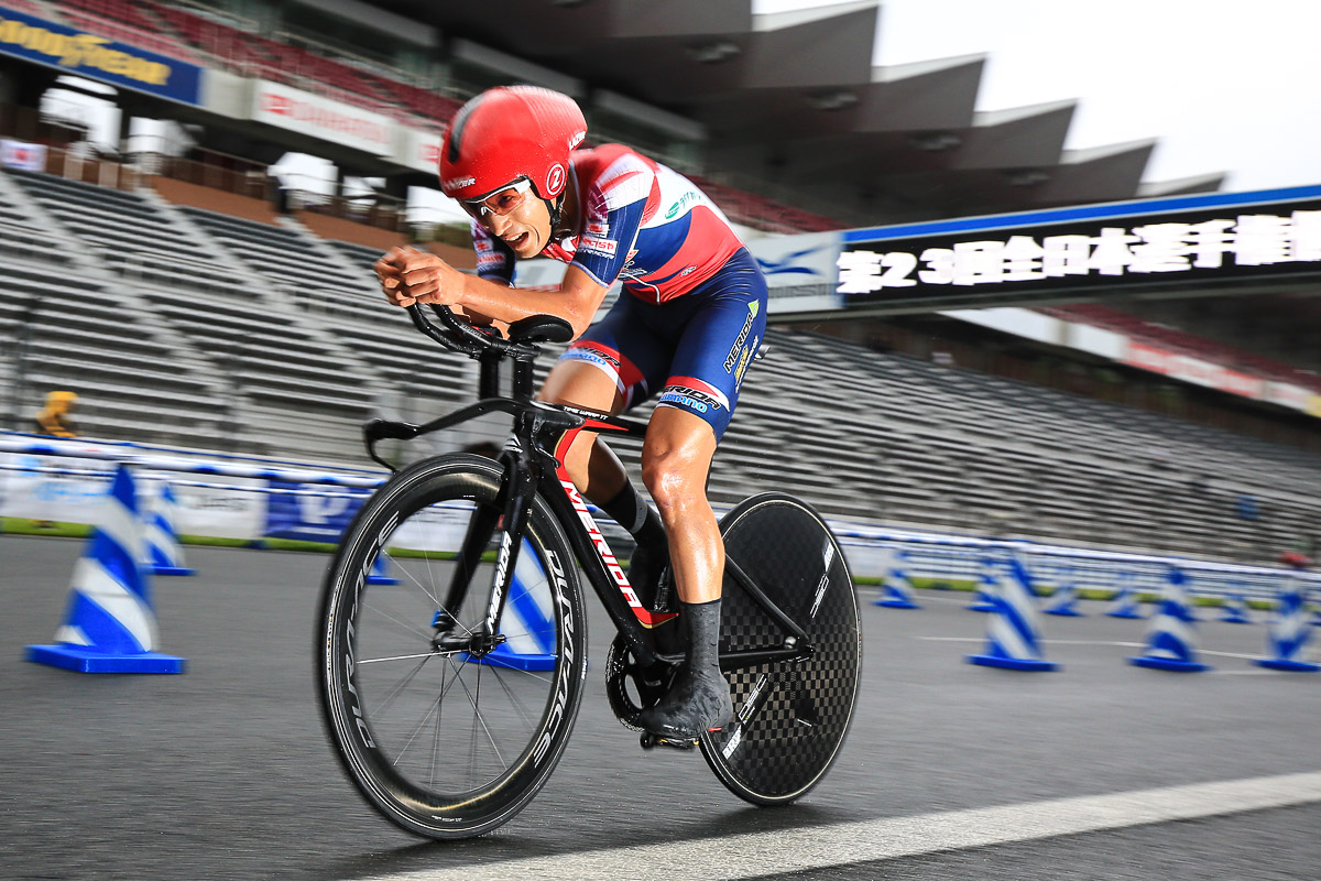 増田成幸(宇都宮ブリッツェン)の全日本TT選手権優勝を支えたTIME WARPの一般発売が発表された