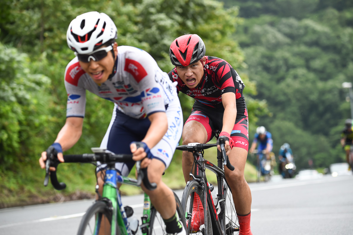 昨年のJエリートツアーチャンピオン石井祥平(アーティファクトレーシングチーム)もメイン集団内でレース終盤へ
