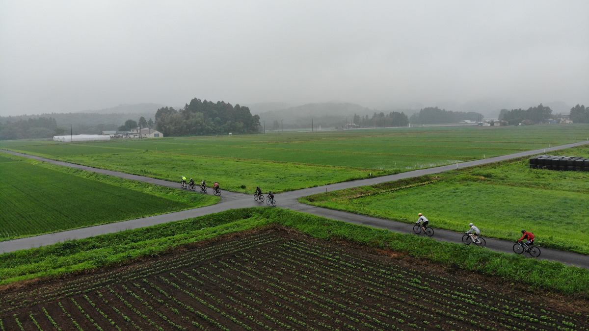 宮城の田園地帯を抜ける。四季のフィールドを感じ取れる区間