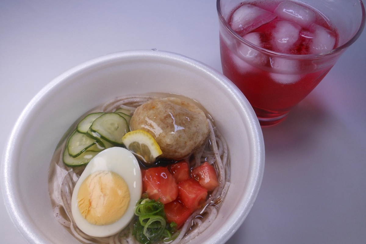 黒龍涼輪麺と紫蘇ジュース