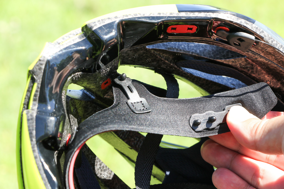 汗の流れを誘導する後付けヘルメットパッドを試す カブト ウルトラスウェットパッド 製品インプレッション cyclowired