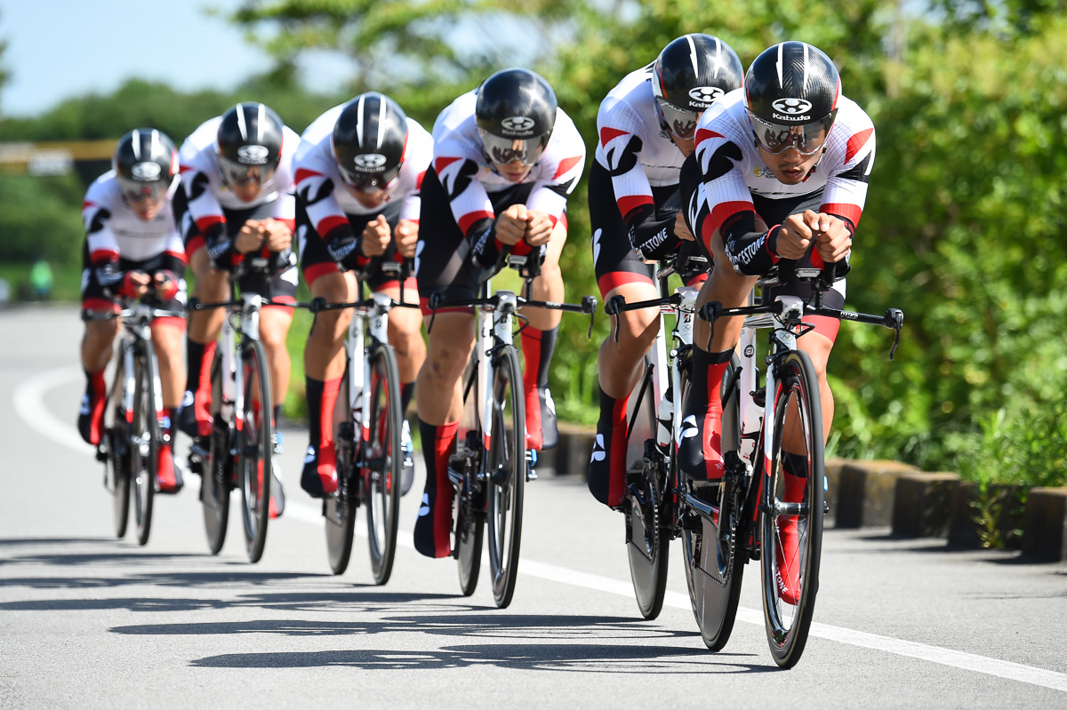 第14戦「トラック班」を揃えたチームブリヂストンサイクリングが優勝