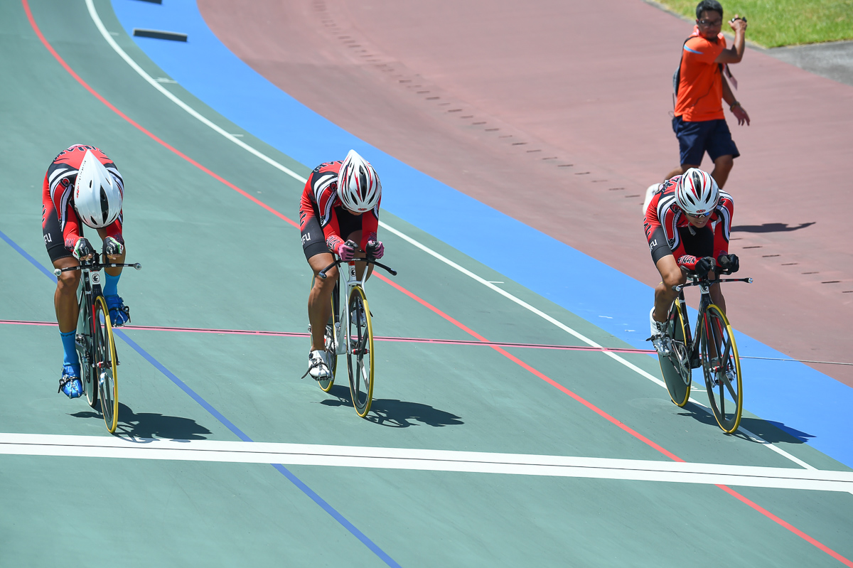 4kmチーム・パーシュート予選1位 岐南工業高校 3人でフィニッシュ 4分24秒994